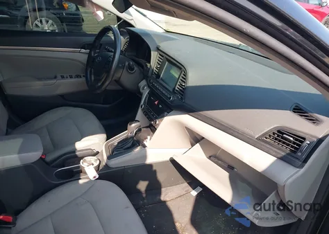 2017 Hyundai Elantra Se z USA, uszkodzony, nr VIN 5NPD84LF1HH080148